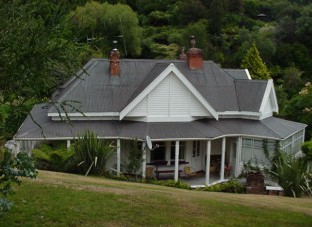 Another view of Braeside Homestead.